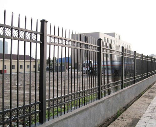 安徽銅陵圍墻護欄價格指南 影響因素與利運在線咨詢服務